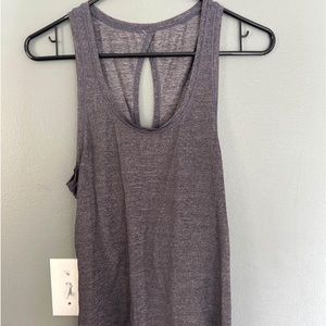 Lululemon gray workout shirts